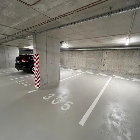 Moderny 1-izbovy S Terasou, Ranajkami A Parkovanim Lägenhet Bratislava